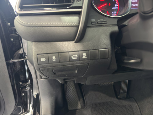 Used 2020 Toyota Camry XSE image 16