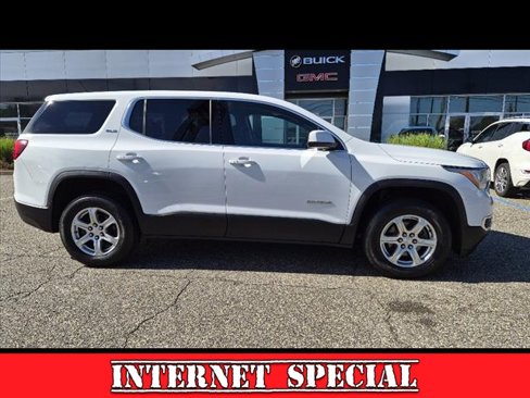Used 2019 GMC Acadia SLE w/ LPO, Floor Liner Package image 1