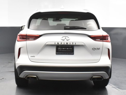 Used 2019 INFINITI QX50 Essential w/ Premium Heat Package image 28