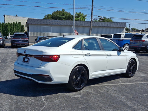 New 2025 Volkswagen Jetta SE image 4