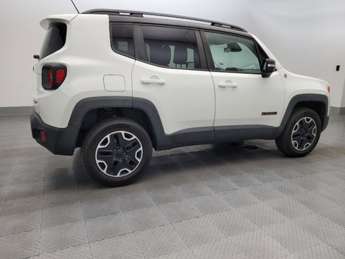 Used 2015 Jeep Renegade Trailhawk image 10