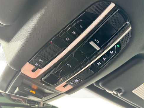 Certified 2023 Porsche Cayenne Platinum Edition image 26