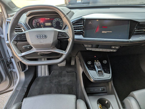 Used 2023 Audi Q4 e-tron Premium w/ Convenience Package image 9