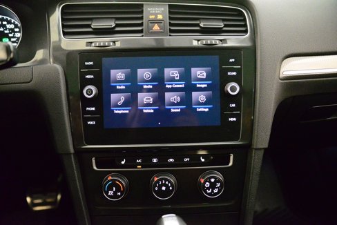 Used 2018 Volkswagen Golf Alltrack SE image 28