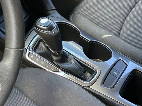 Used 2018 Chevrolet Cruze LT w/ Convenience Package image 19