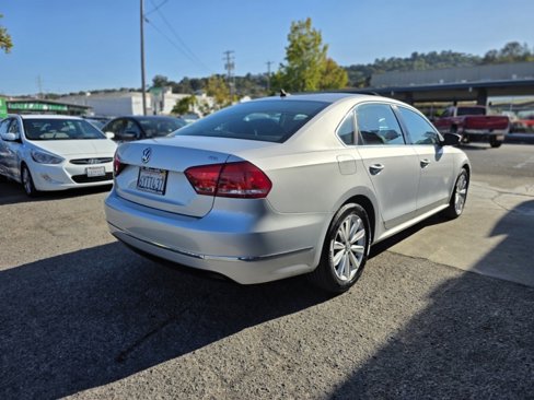 Used 2013 Volkswagen Passat 2.5 SEL Premium image 5