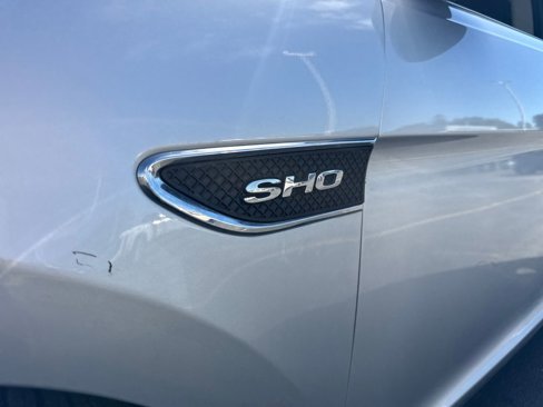 Used 2010 Ford Taurus SHO image 14