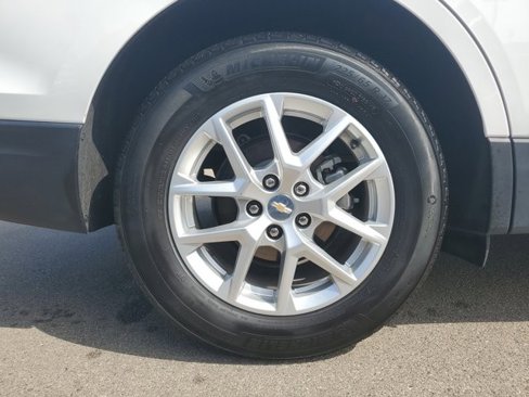 Used 2022 Chevrolet Equinox LT w/ LPO, Cargo Package image 6