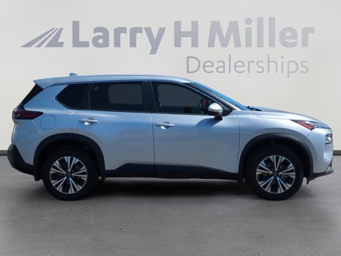 Used 2022 Nissan Rogue SV image 6