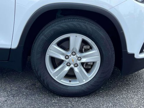 Used 2020 Chevrolet Trax LS image 8