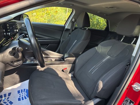 Used 2022 Hyundai Elantra SEL w/ Convenience + Premium Package image 14