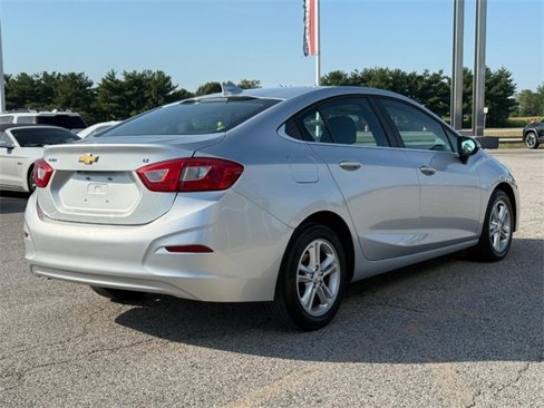 Used 2018 Chevrolet Cruze LT image 5