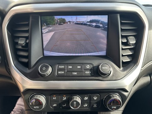 Used 2019 GMC Acadia SLT image 17