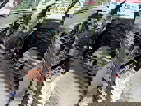 Used 2019 Ford Escape S image 33