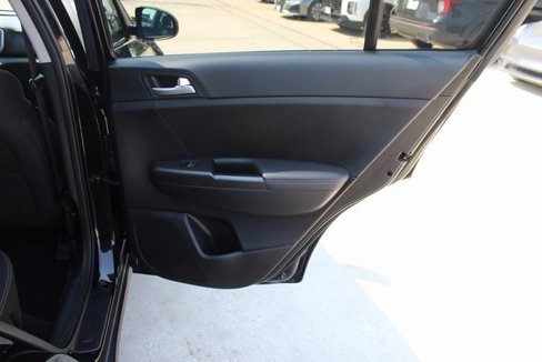 Used 2018 Kia Sportage LX image 7