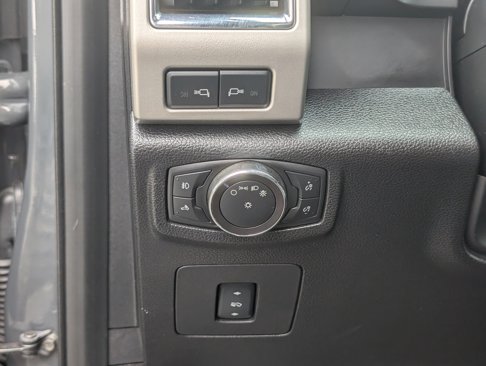Certified 2017 Ford F150 Lariat image 21