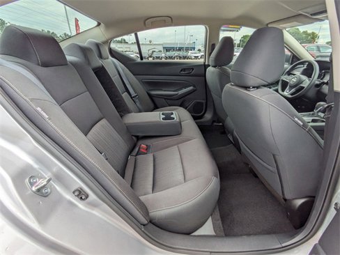 Used 2024 Nissan Altima 2.5 SV image 32