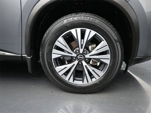 Used 2023 Nissan Rogue SV image 8