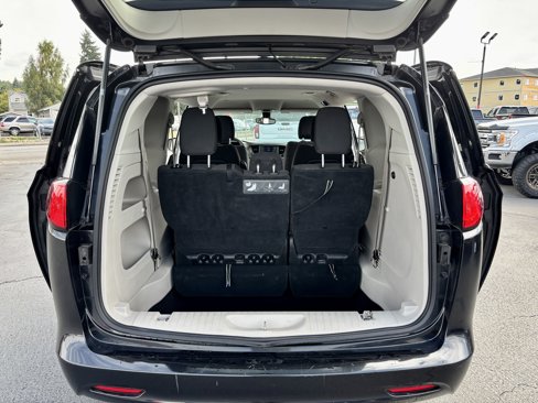 Used 2017 Chrysler Pacifica LX image 15