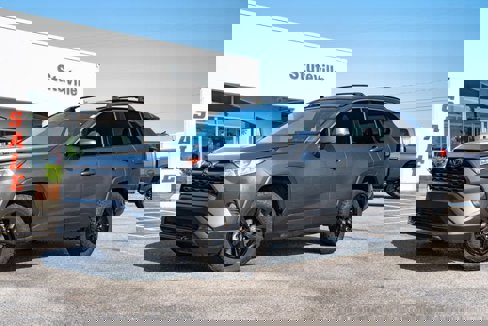 Used 2021 Toyota RAV4 XLE image 1