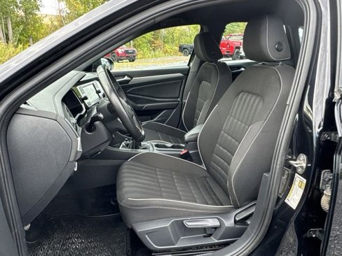 Used 2024 Volkswagen Jetta Sport image 18