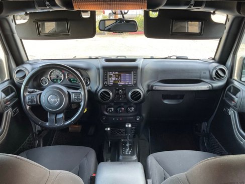 Used 2018 Jeep Wrangler Unlimited Sport S image 29