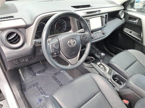 Used 2016 Toyota RAV4 Limited image 26