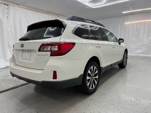 Used 2015 Subaru Outback 2.5i Limited image 3