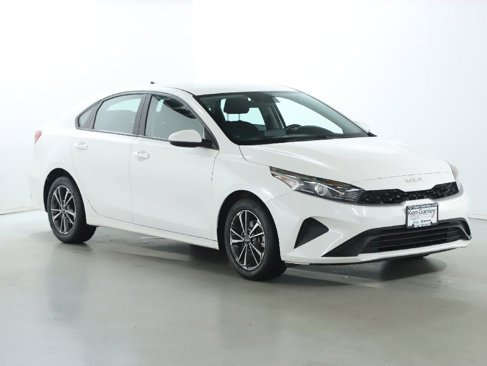Used 2023 Kia Forte LXS image 9