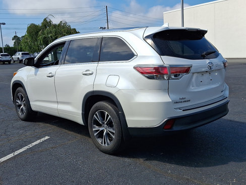 Used 2016 Toyota Highlander XLE image 4