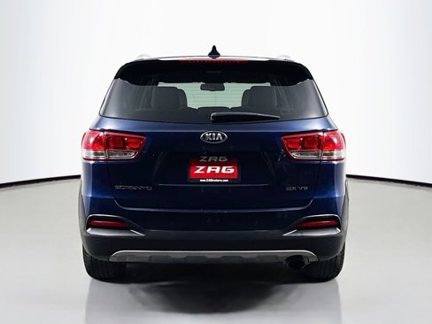Used 2017 Kia Sorento EX image 4