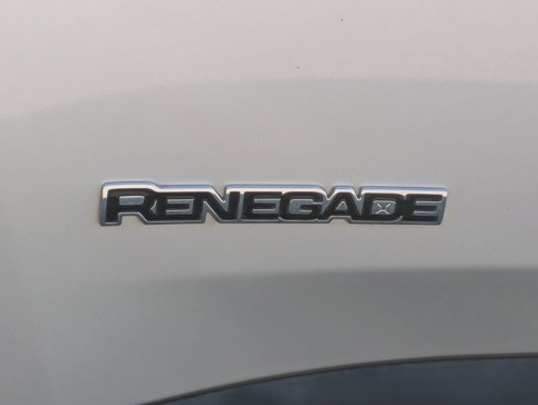Used 2020 Jeep Renegade Sport image 29