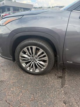 Used 2021 Toyota Highlander Platinum image 33