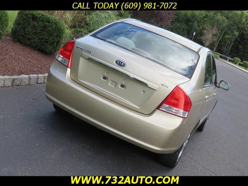 Used 2009 Kia Spectra EX image 16