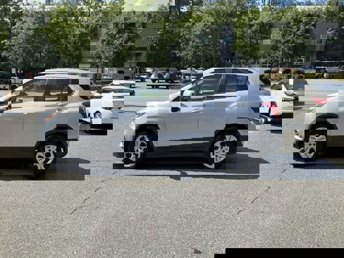Used 2018 Chevrolet Trax LS image 7