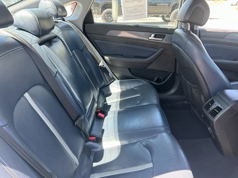 Used 2016 Hyundai Sonata Limited w/ Option Group 02 image 32