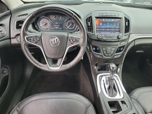 Used 2017 Buick Regal Sport Touring image 14