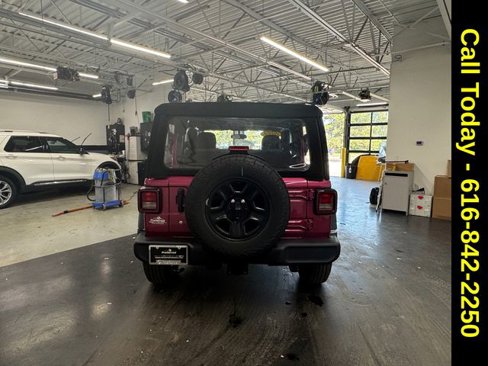 Used 2024 Jeep Wrangler Sport image 22
