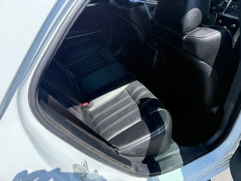 Used 2019 Chrysler 300 S image 22