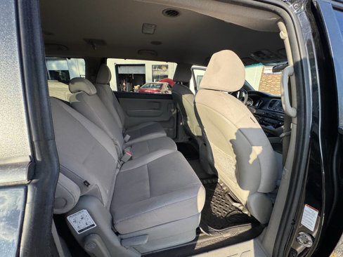 Used 2016 Kia Sedona LX w/ LX Convenience Package image 48