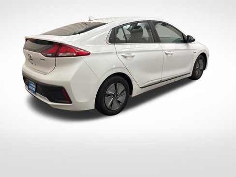 Used 2020 Hyundai Ioniq SE image 5
