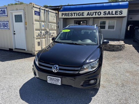 Used 2015 Volkswagen Tiguan SE image 1