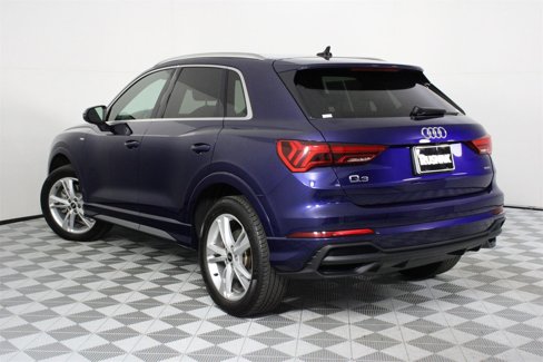 Used 2022 Audi Q3 2.0T Premium w/ Convenience Package image 3