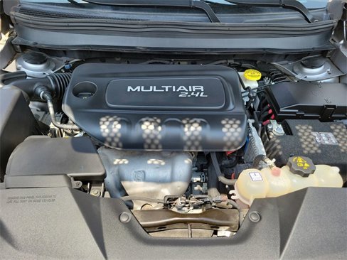 Used 2019 Jeep Cherokee Latitude w/ Popular Appearance Group image 27