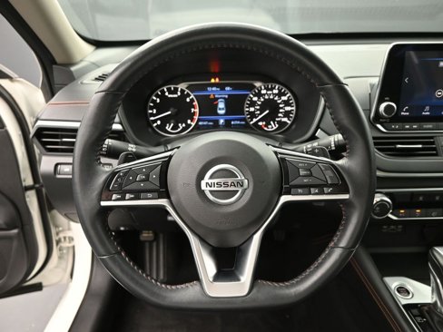Used 2019 Nissan Altima 2.5 SR image 16