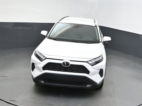 Used 2022 Toyota RAV4 XLE image 38