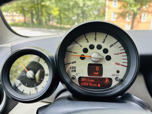 Used 2013 MINI Cooper Convertible image 23