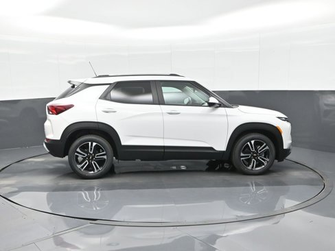 New 2025 Chevrolet TrailBlazer LT w/ Convenience Package image 9