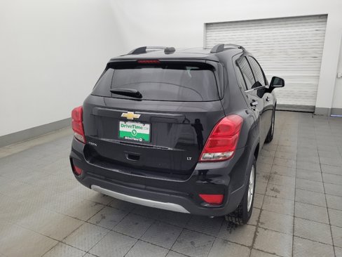 Used 2020 Chevrolet Trax LT w/ LT Convenience Package image 7