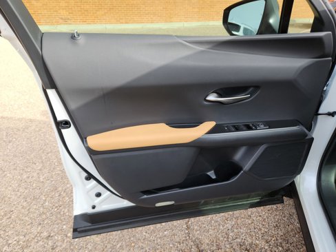 Used 2025 Lexus UX 300h FWD image 15